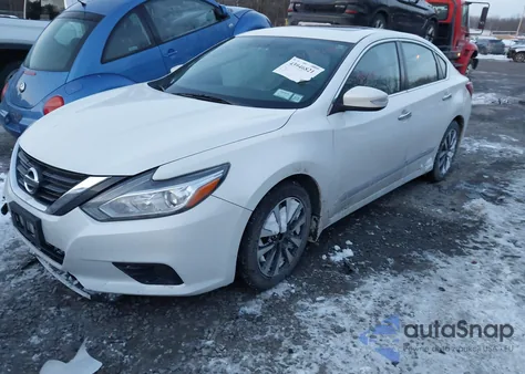 2017 Nissan Altima 2.5 Sl z USA, uszkodzony, nr VIN 1N4AL3AP0HC494174